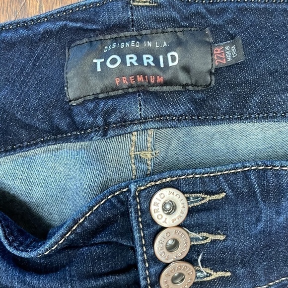TORRID Distressed Jegging - Premium Stretch Dark Wash jeans - Picture 8 of 13